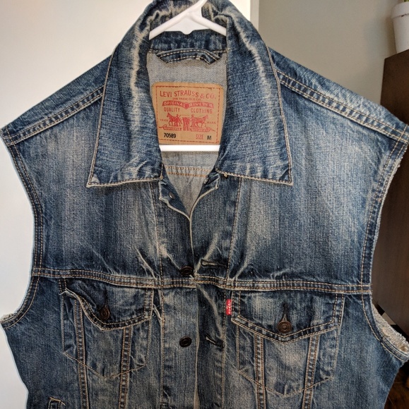 Levi Strauss Denim Vest - Picture 2 of 3